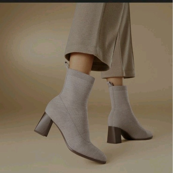 VIVAIA Thalita Boots Womens Size 10 Wool Round-Toe Water-Repellent Heeled UNWORN - Picture 2 of 11